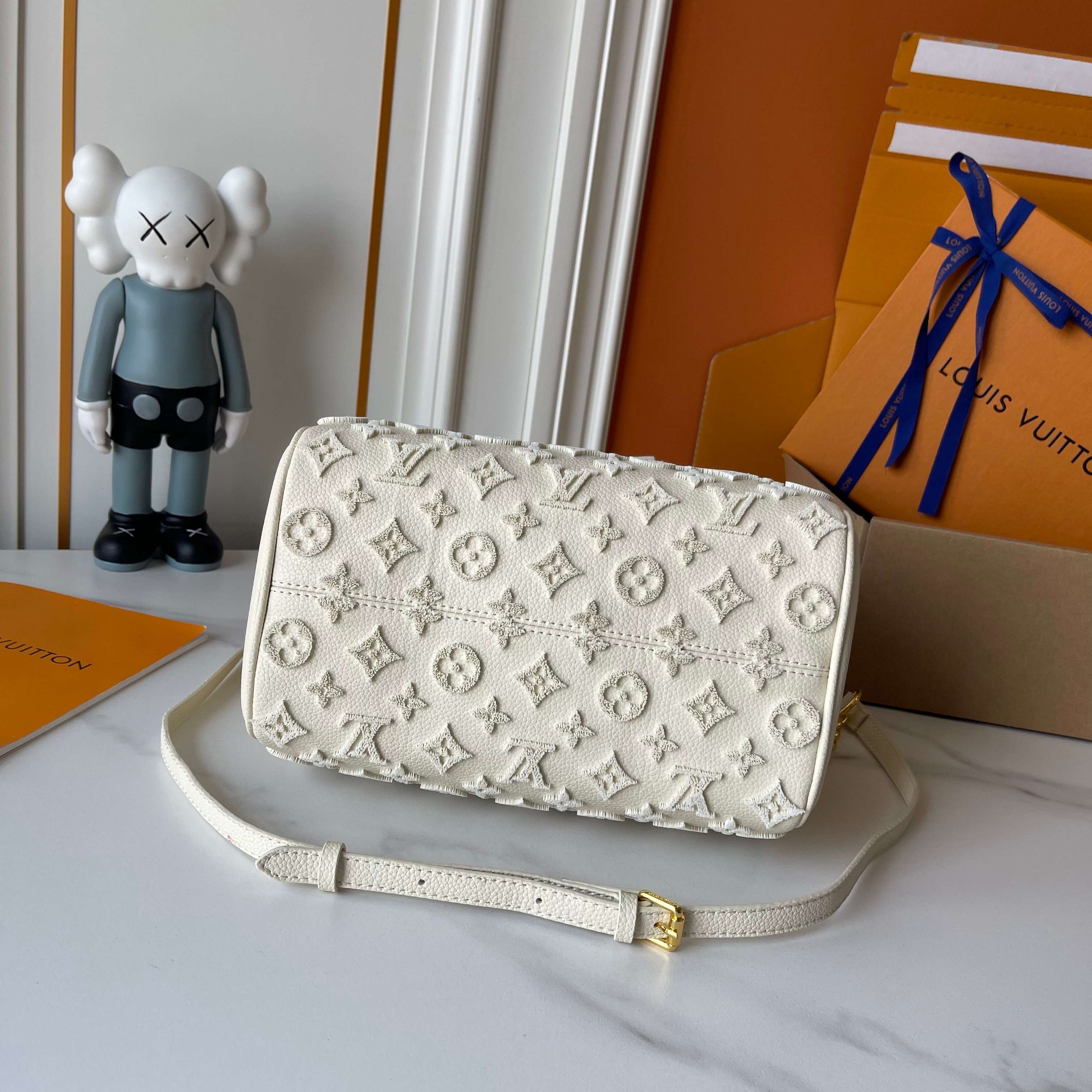 Cream LV Hangbag