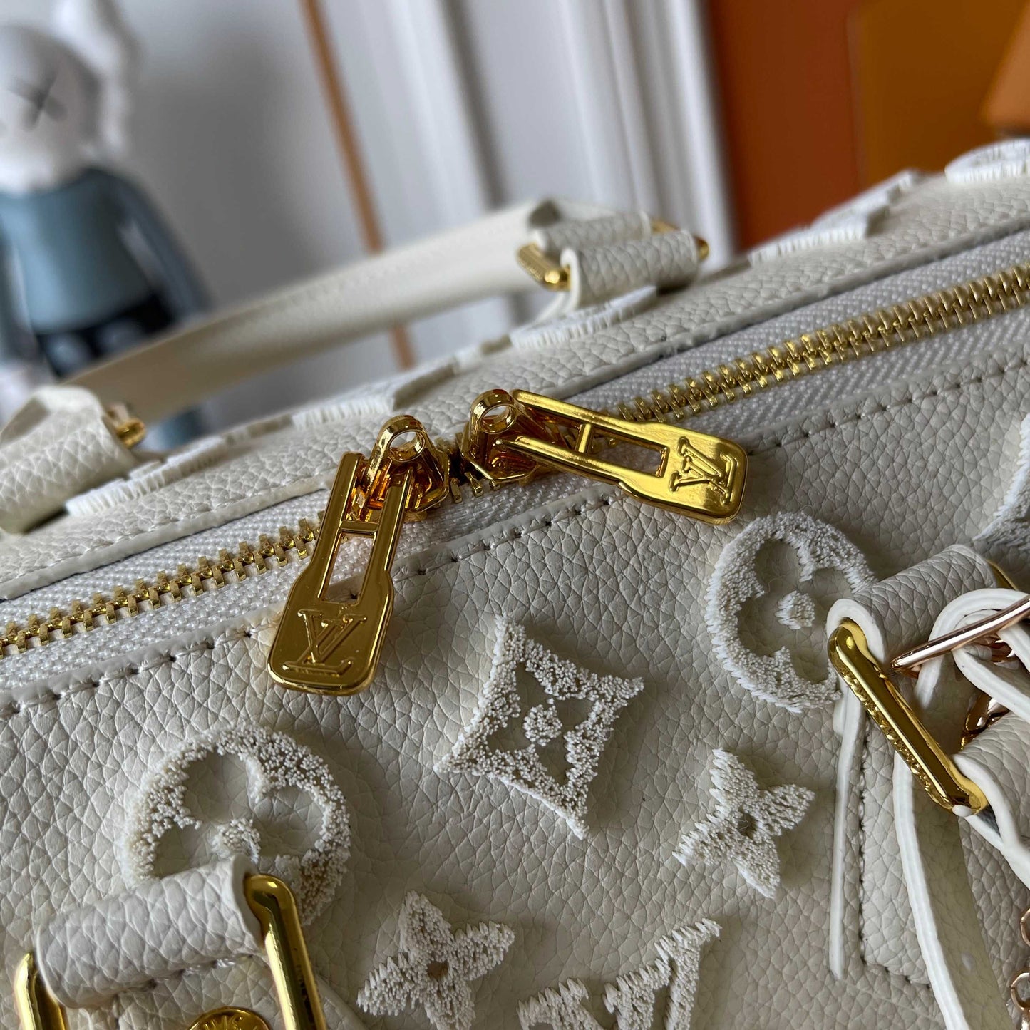 Cream LV Hangbag